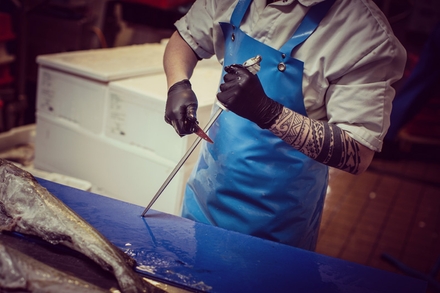 Foto van Heijvis Visverwerking in actie